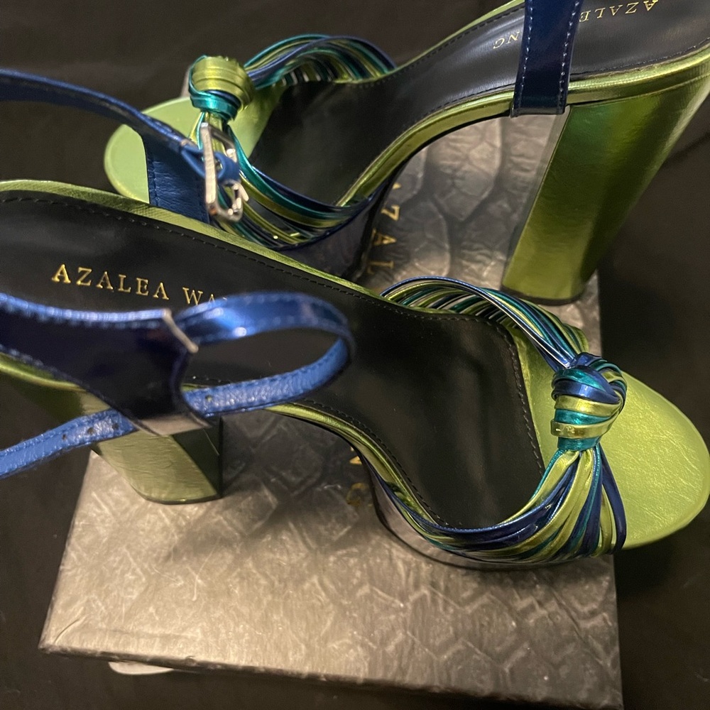 Azalea Wang Iridescent Blue Green Knot Platform Heels - Picture 3 of 4
